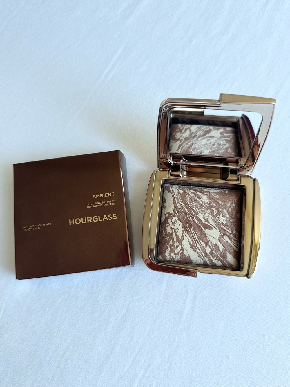Hourglass Ambient Light Bronzer Marble Compact - Brown & Cream Veining